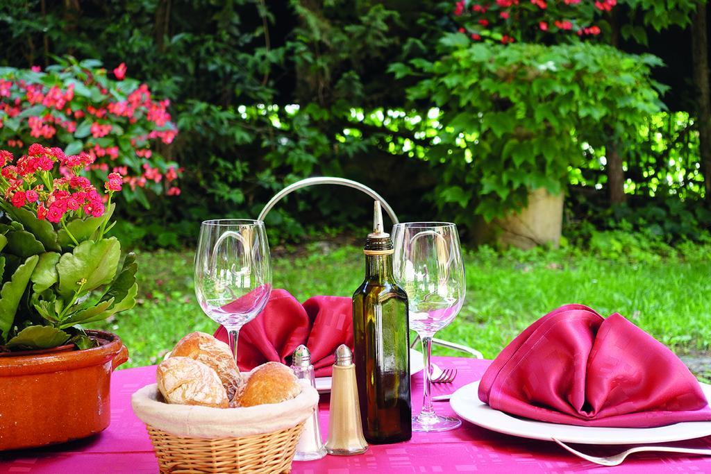Auberge Bourrelly Cabries Luaran gambar