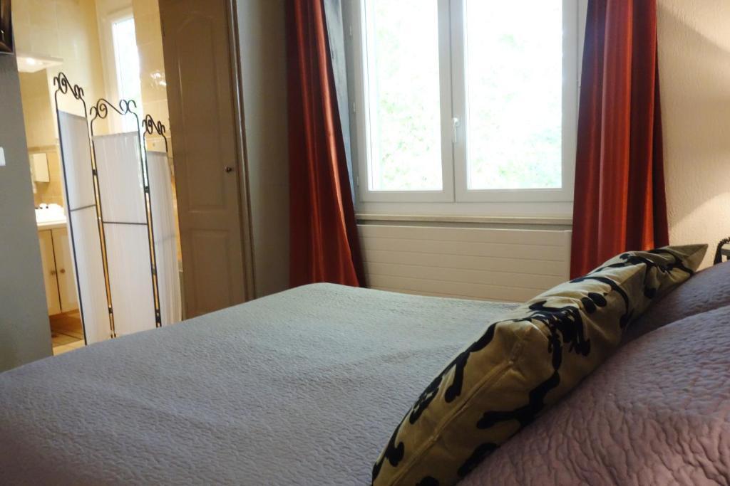 Auberge Bourrelly Cabries Luaran gambar