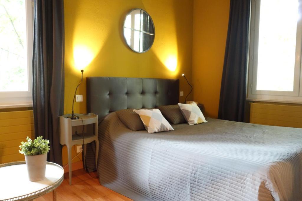 Auberge Bourrelly Cabries Luaran gambar