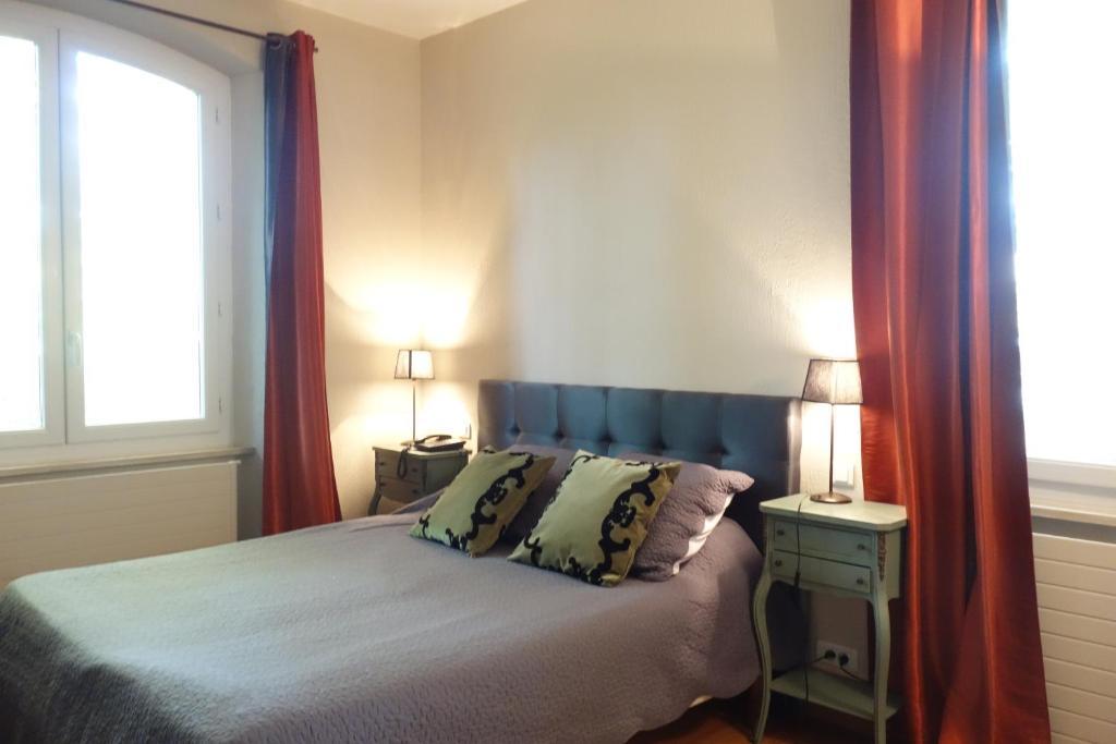 Auberge Bourrelly Cabries Luaran gambar